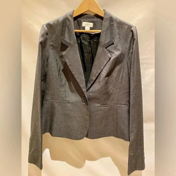 LOFT Black Pleated-Back Blazer with Overstitch & Ribbon Detail, size 10 - Picture 1 of 8